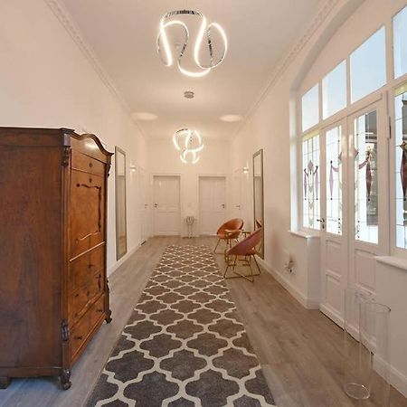 6,5 Luxury Room Apartment - Central Zwickau - 3 Bedrooms - 2 Bathrooms エクステリア 写真