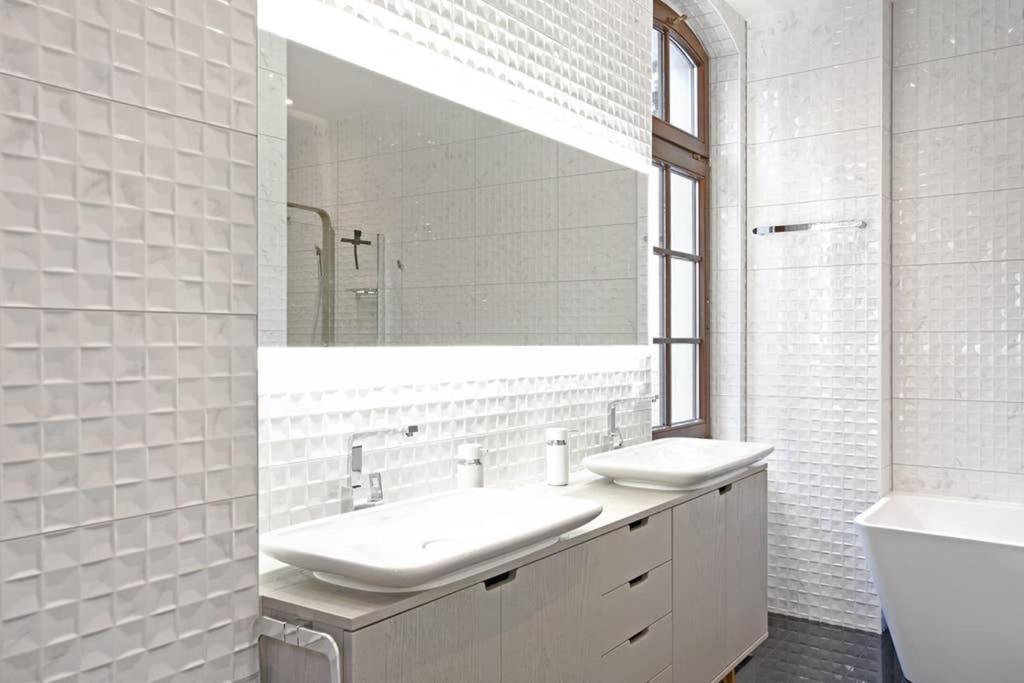 6,5 Luxury Room Apartment - Central Zwickau - 3 Bedrooms - 2 Bathrooms エクステリア 写真