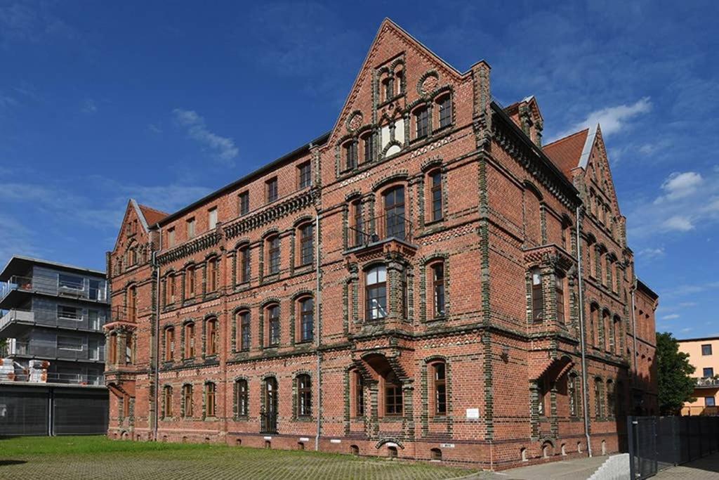 6,5 Luxury Room Apartment - Central Zwickau - 3 Bedrooms - 2 Bathrooms エクステリア 写真