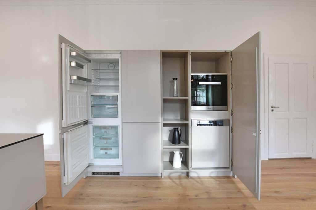 6,5 Luxury Room Apartment - Central Zwickau - 3 Bedrooms - 2 Bathrooms エクステリア 写真
