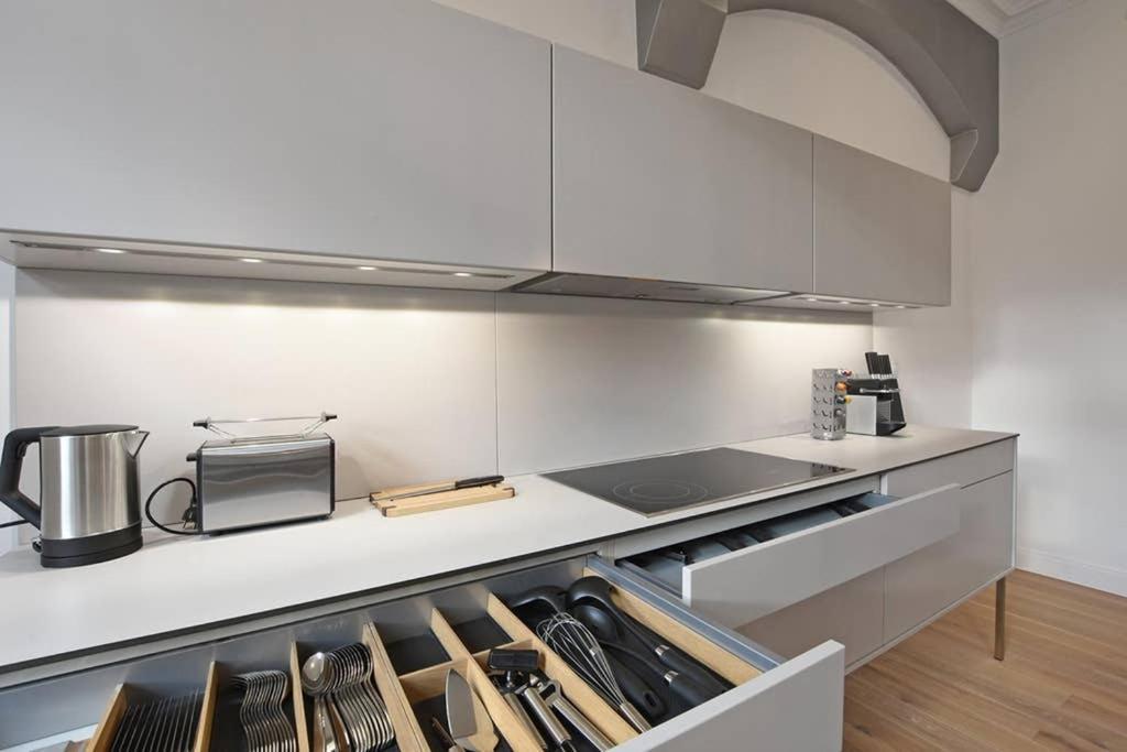 6,5 Luxury Room Apartment - Central Zwickau - 3 Bedrooms - 2 Bathrooms エクステリア 写真