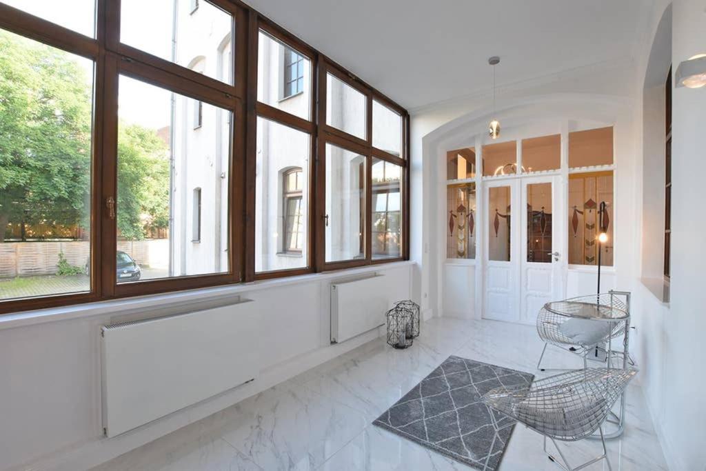 6,5 Luxury Room Apartment - Central Zwickau - 3 Bedrooms - 2 Bathrooms エクステリア 写真