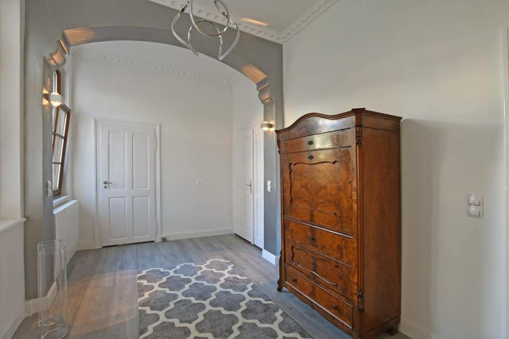 6,5 Luxury Room Apartment - Central Zwickau - 3 Bedrooms - 2 Bathrooms エクステリア 写真
